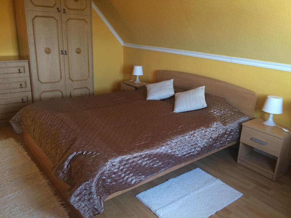 Kamilla Apartman Fonyod Luaran gambar